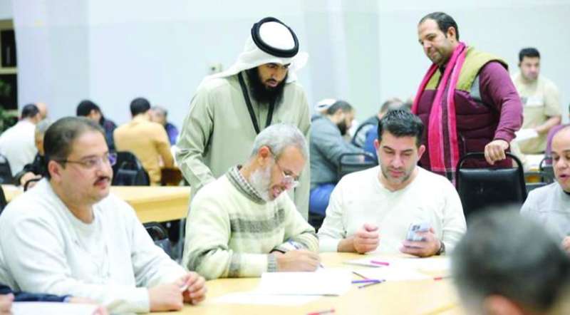 
جانب من أعمال التصحيح
