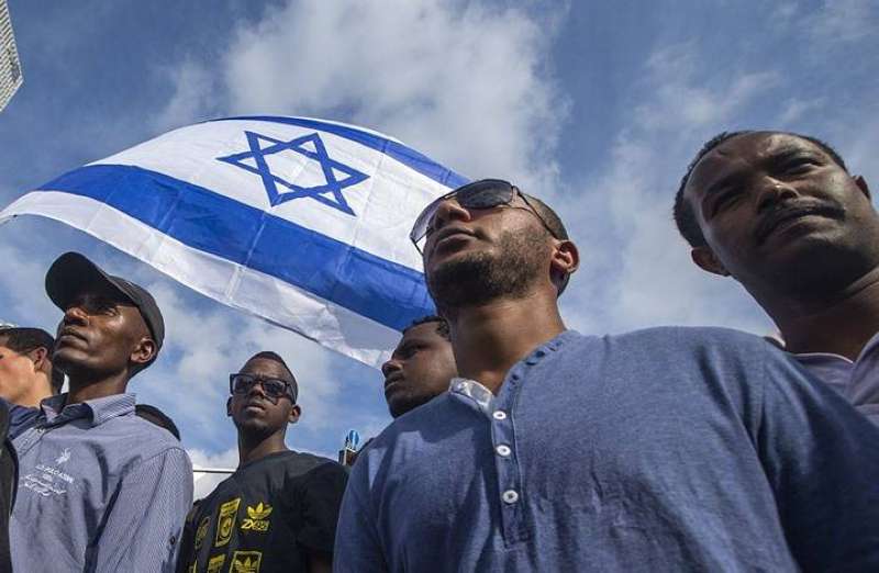 «الموساد» نقل زخم عملياته الاستقطابية إلى القارة السوداء 