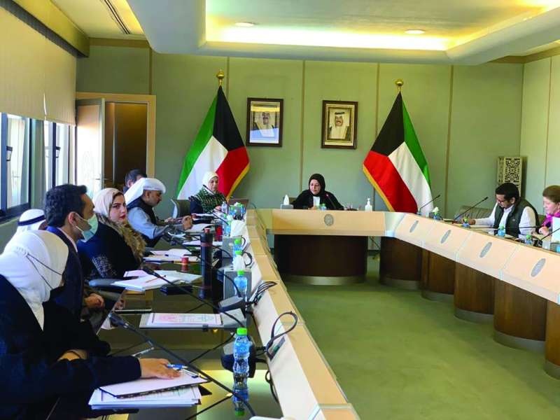 
جانب من اجتماع المركز واللجنة