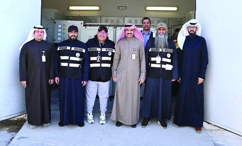 
صورة جماعية لأعضاء الفريق
