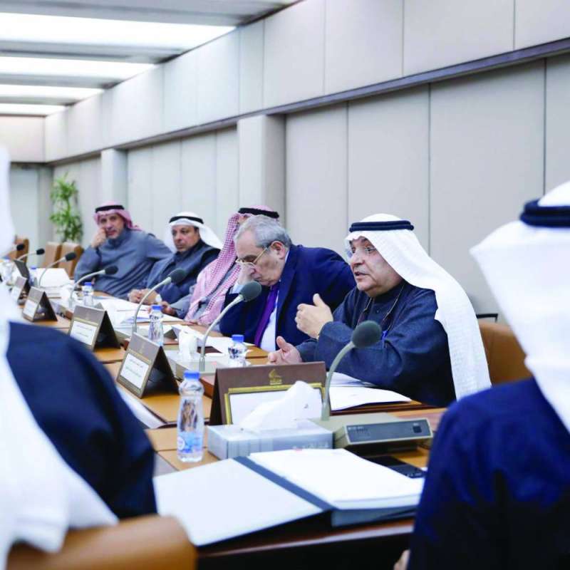 
رئيس غرفة التجارة محمد الصقر خلال مشاركته في اجتماع اللجنة المالية البرلمانية أمس