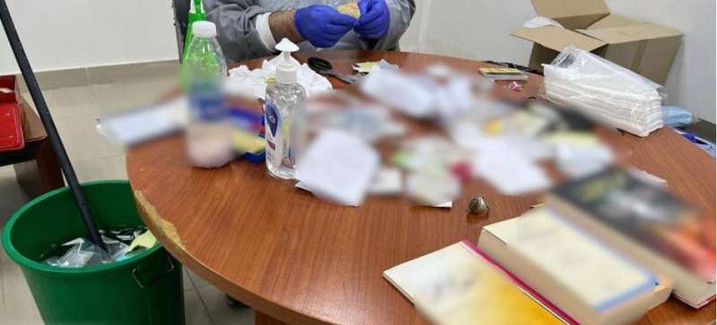 إتلاف 90 مادة سحر وشعوذة وطلاسم مصادرة من المنافذ 
 