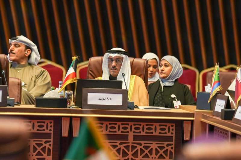وكيل وزارة الشؤون بالإنابة عبدالعزيز ساري خلال الاجتماع