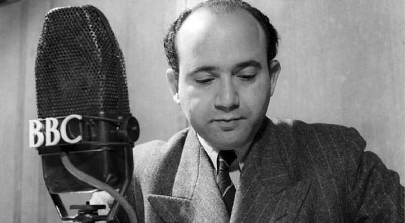 أحمد سرور أول مذيع للأخبار في «BBC» 