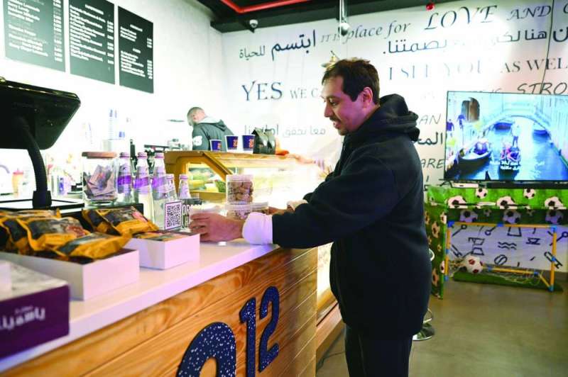  العمل بكفاءة لتجهيز طلبات الزبائن 