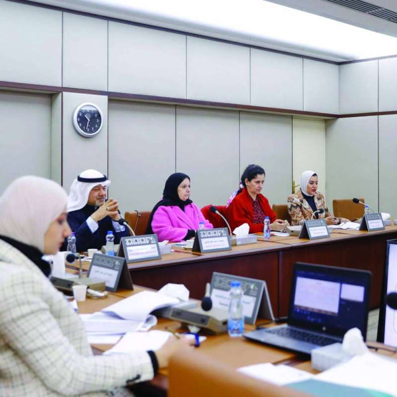 من اجتماع لجنة شؤون المرأة والأسرة والطفل في 18 يناير الماضي