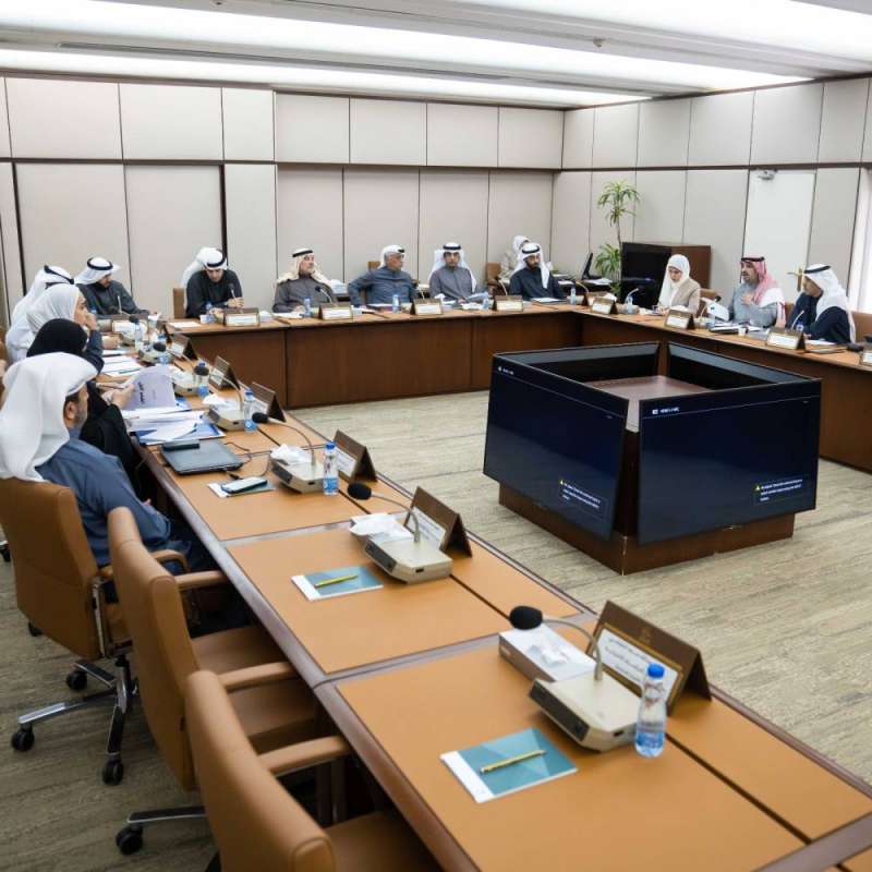 أعضاء اللجنة المالية في اجتماع سابق (أرشيفية)