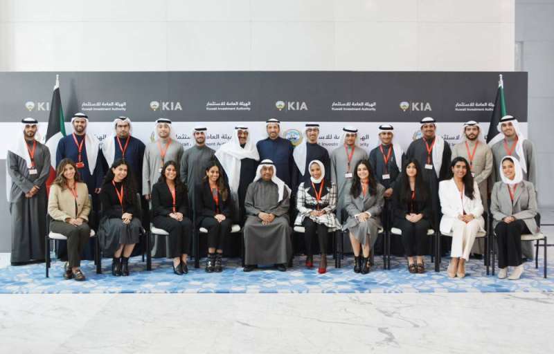 الغنيمان متوسطاً المتدربين