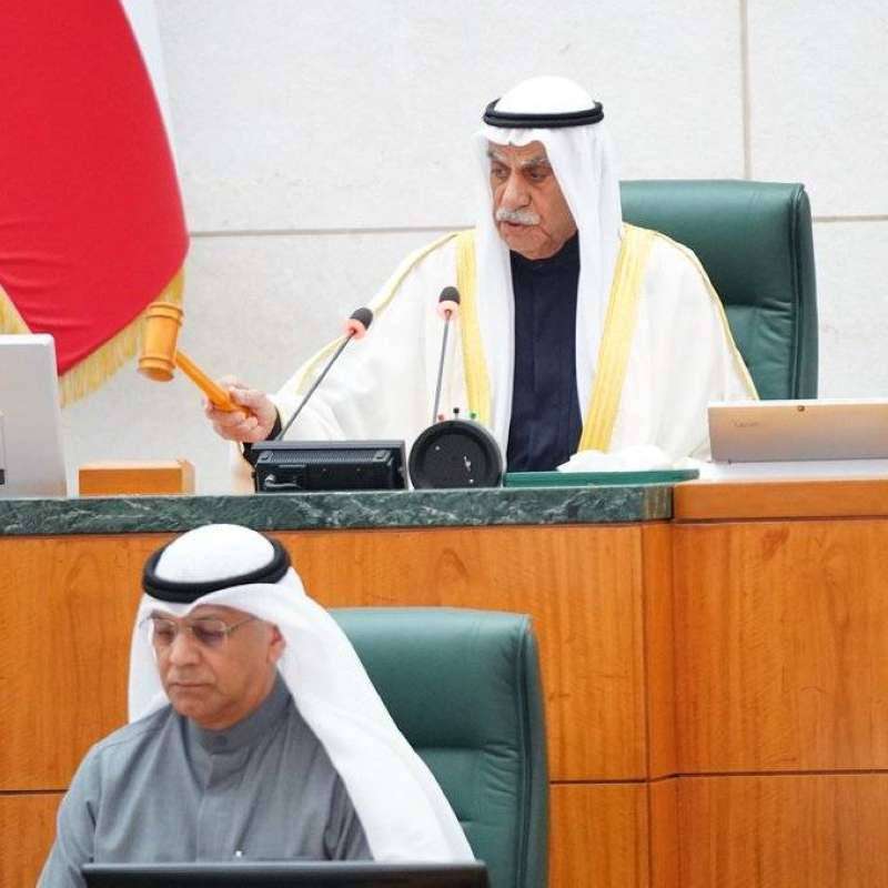 أحمد السعدون  يرفع الجلسة