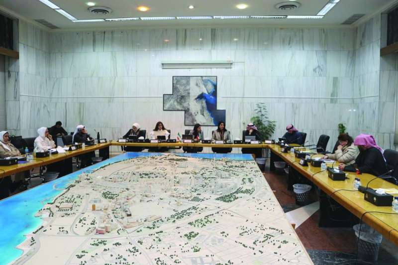 
جانب من اجتماع اللجنة الفنية
