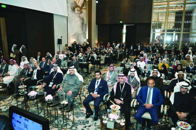 وزير الصحة يتقدّم الحضور