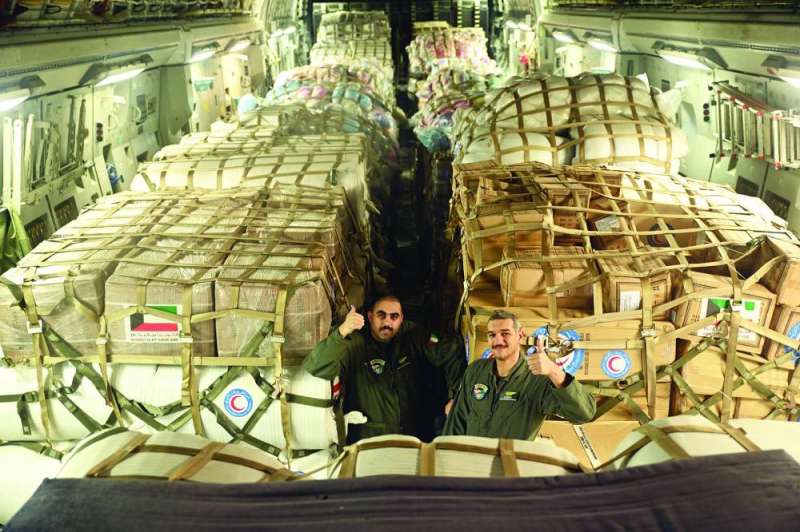 
المساعدات الإنسانية في الطائرة استعداداً للانطلاق 	 (تصوير أسعد عبدالله)
