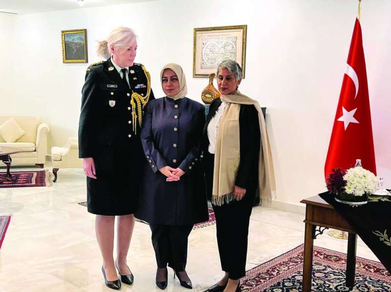 السفيرتان التركية والكندية