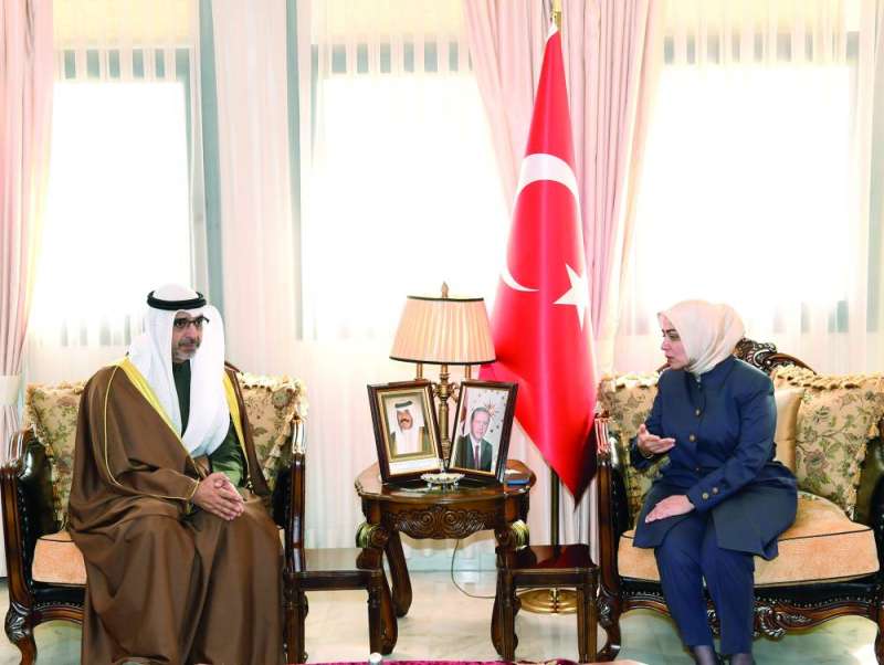 
العبدالله خلال لقائه السفيرة التركية لنقل تعازي القيادة السياسية وحكومة وشعب الكويت بضحايا الزلزال