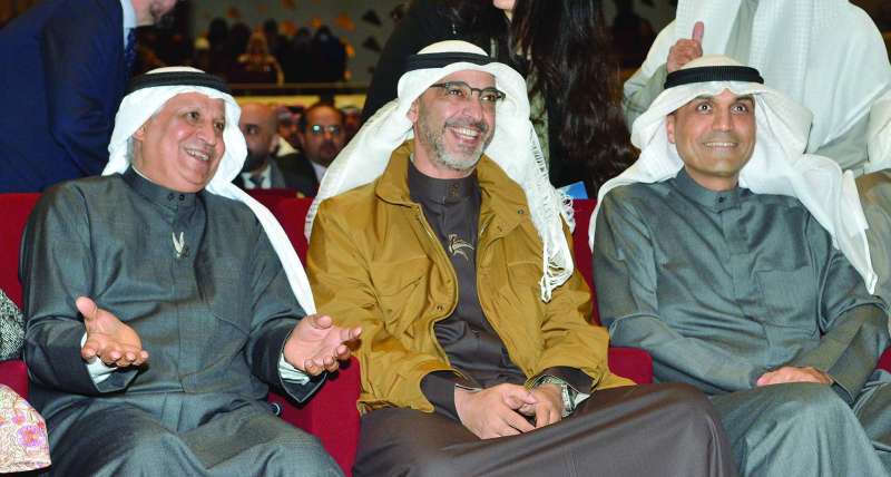 العبدالله متوسطاً العوفان والبرجس
