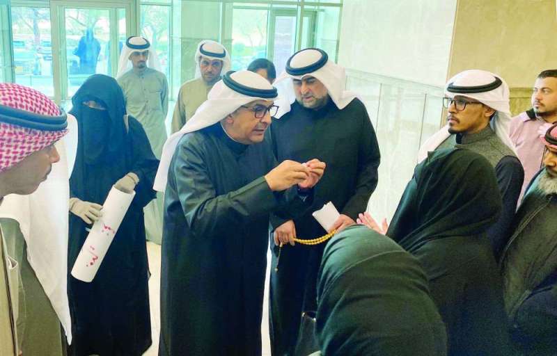 
الماجد يرد على شكاوى المعتصمين