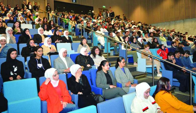 
جانب من الحضور في ندوة الجامعة الأميركية الدولية	 (تصوير سعود سالم)
