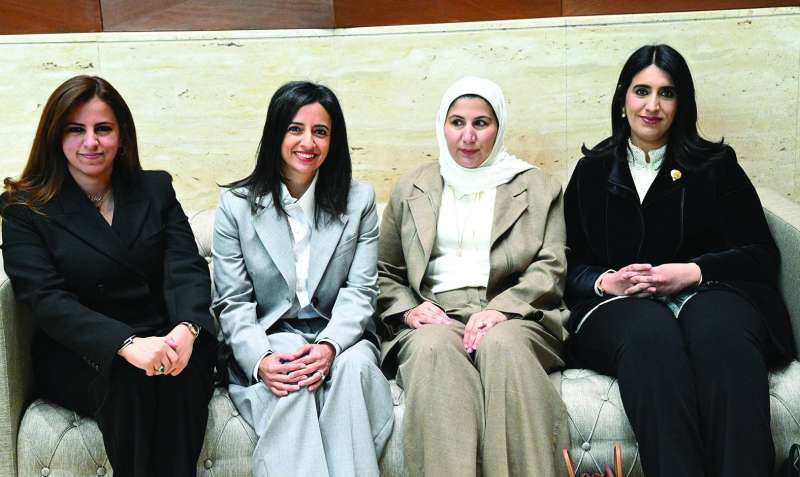 
عضوات المجلس البلدي حاضرات خلال افتتاح المبنى الجديد