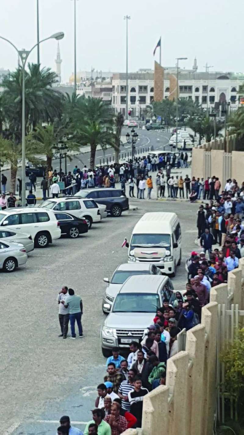 طوابير طويلة لزيارة البرج 