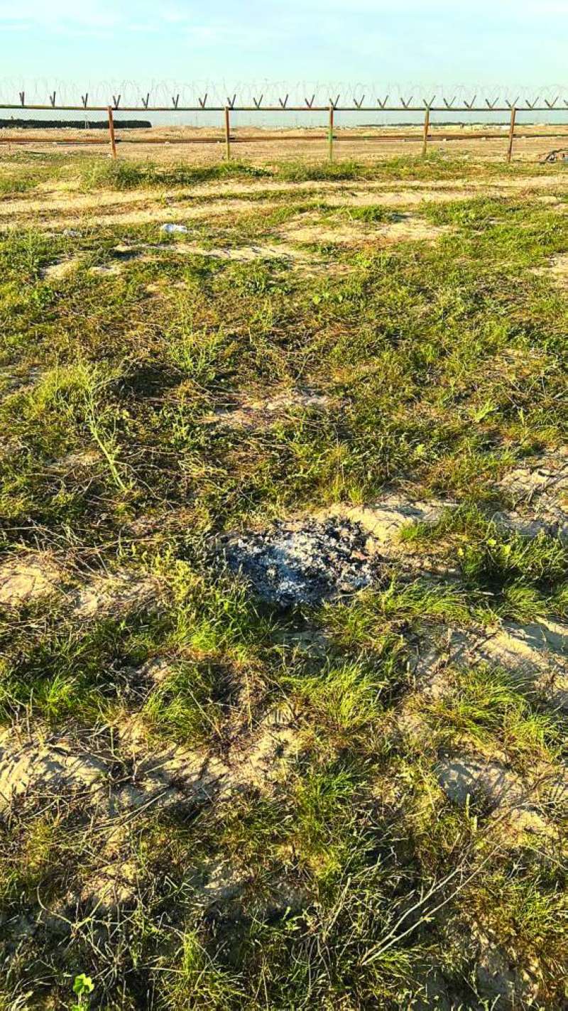 سياج يحمي المحمية من التجاوز عليها