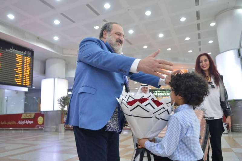 استقبال بالورود