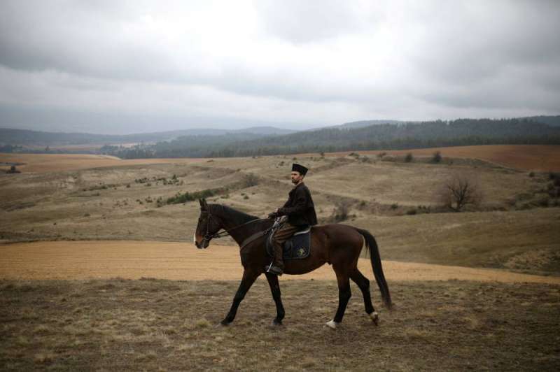 بلغاري يمتطي ظهر حصان 