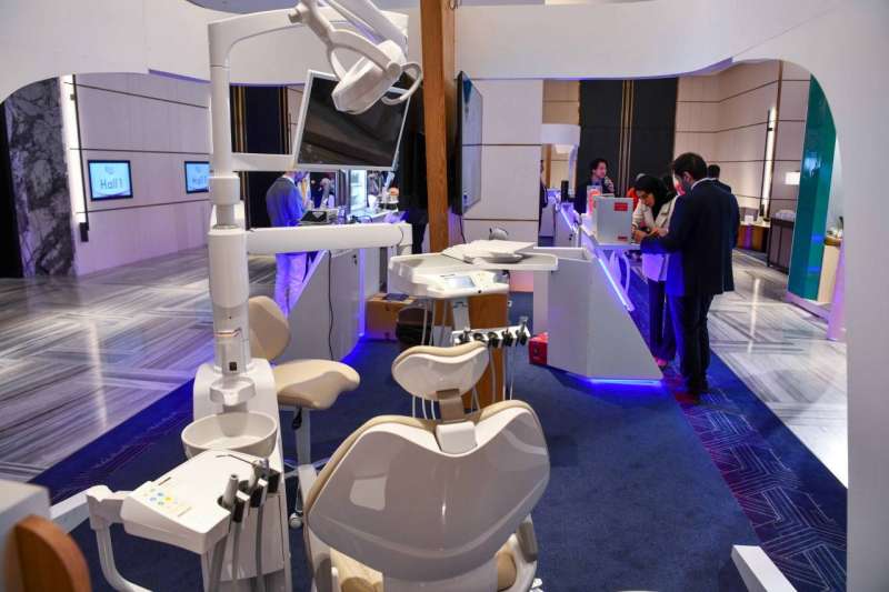 جانب من المعرض المصاحب لمؤتمر طب الأسنان