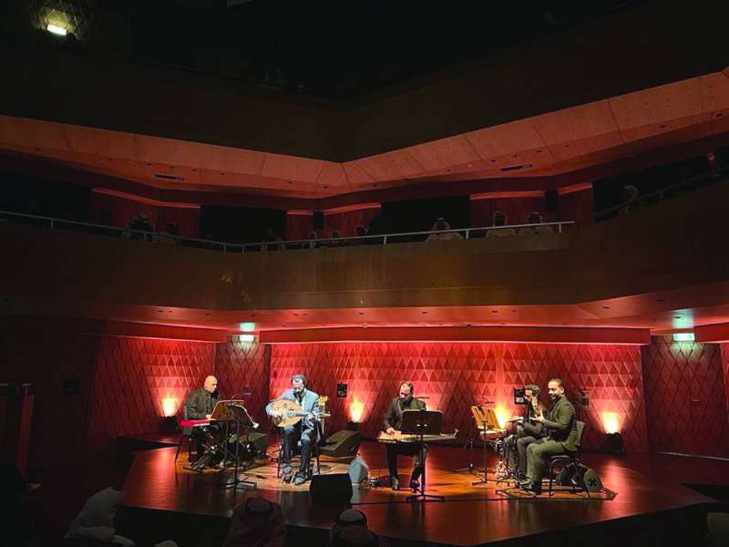 القصبجي مع فرقته 