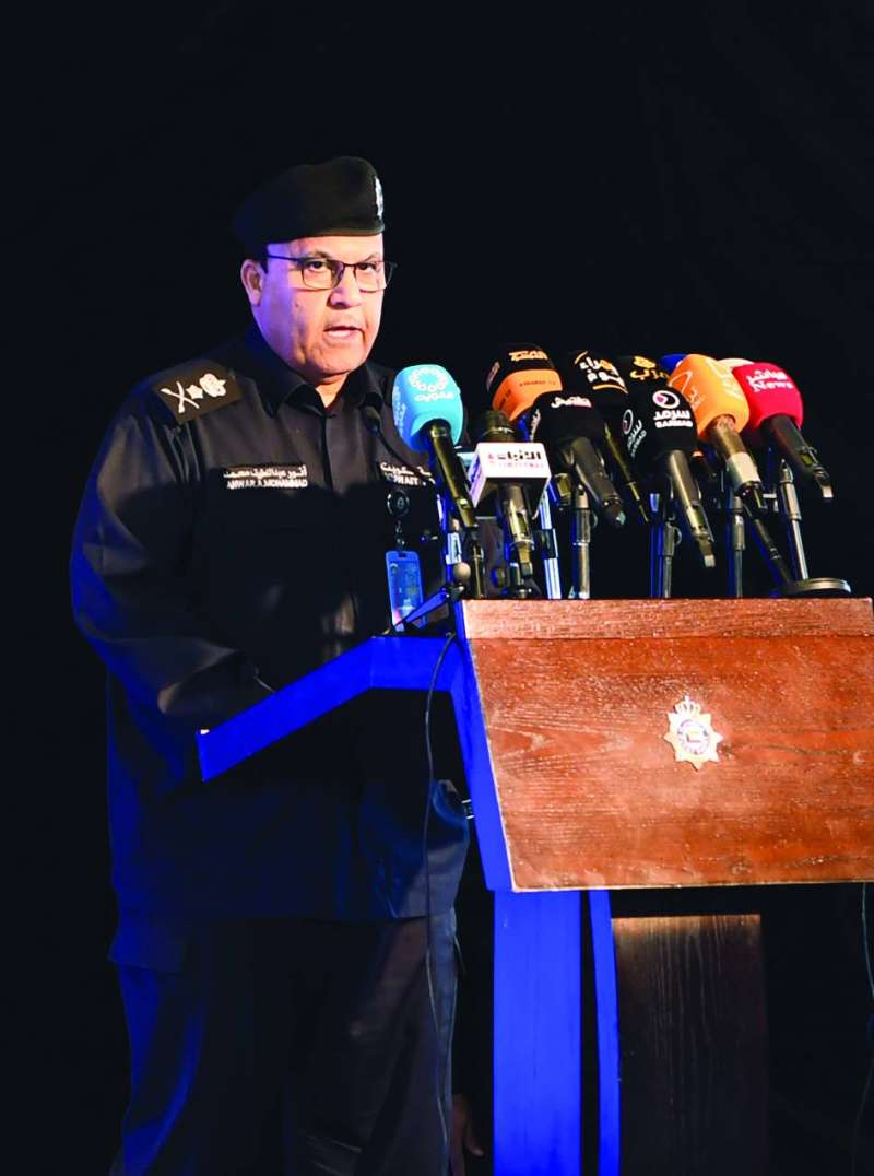 البرجس ملقياً كلمته في افتتاح أسبوع المرور الخليجي