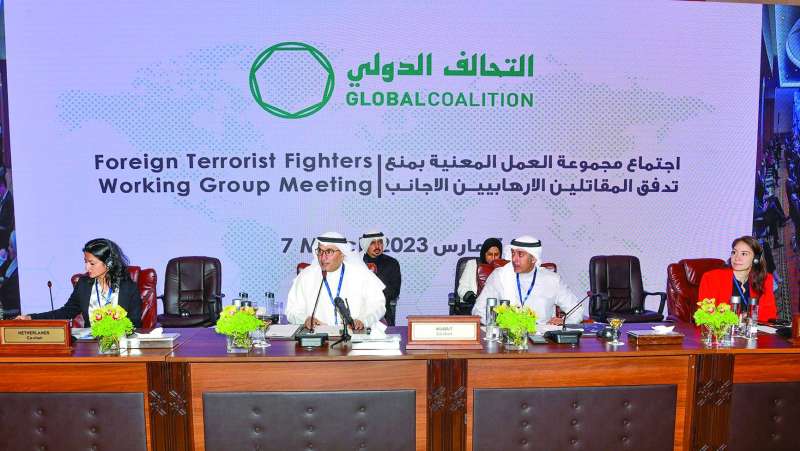 
العتيبي خلال اجتماع المجموعة وبدا مساعد وزير الخارجية لشؤون التنمية والتعاون الدولي حمد المشعان
