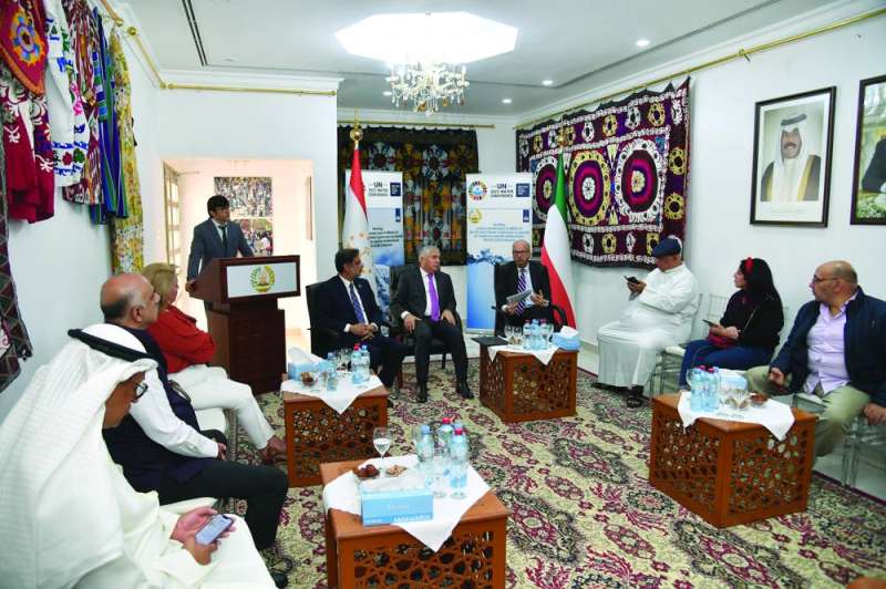 زبيدوف وويستهوف وحفيظ في المؤتمر الصحافي