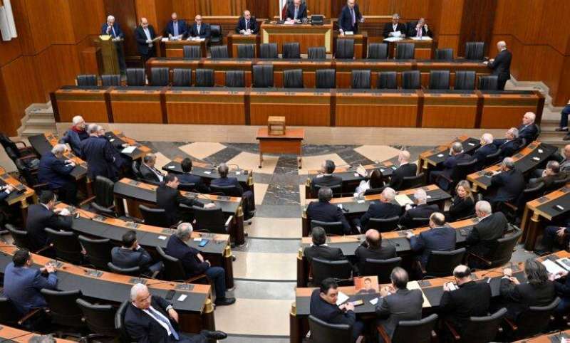 الاستحقاق الرئاسي انطلق على أساس «توازنٍ سلبي» في البرلمان اللبناني كبّل إمكانات إنجازه بسلاسة