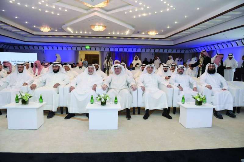 
من اليمين: الكليب والمجحم والتويجري والماجد والشايع والديحاني