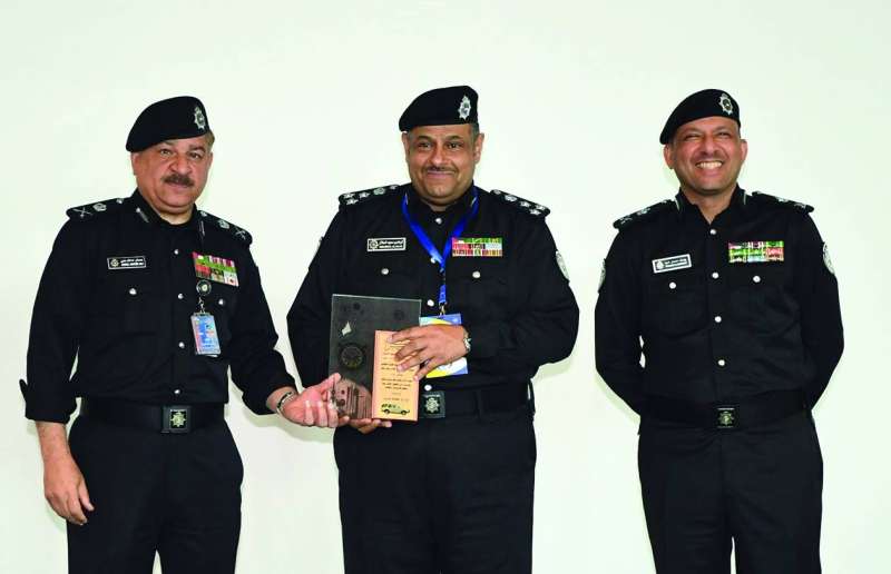 
الصايغ يُكرّم العميد إبراهيم الجلال