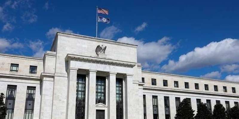 هل يوقف «الفيديرالي» الأميركي سياسة رفع الفائدة؟