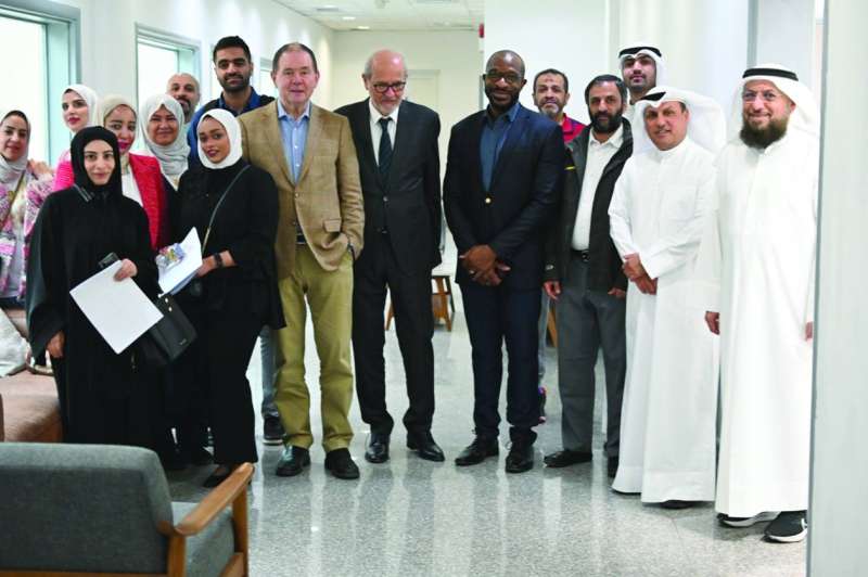  فريق برنامج الأمم المتحدة خلال اجتماعه بهيئة الزراعة 