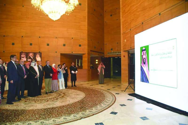 
جانب من العرض المرئي
