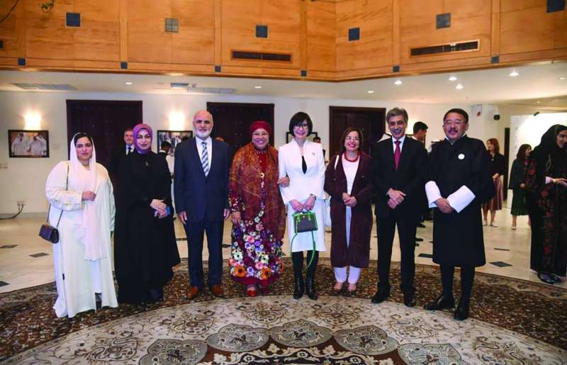 
عدد من الديبلوماسيين في الحفل