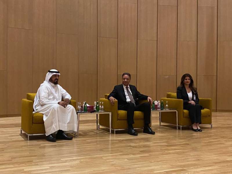 كرم جبر والدكتورة فاطمة السالم والدكتور فواز العجمي