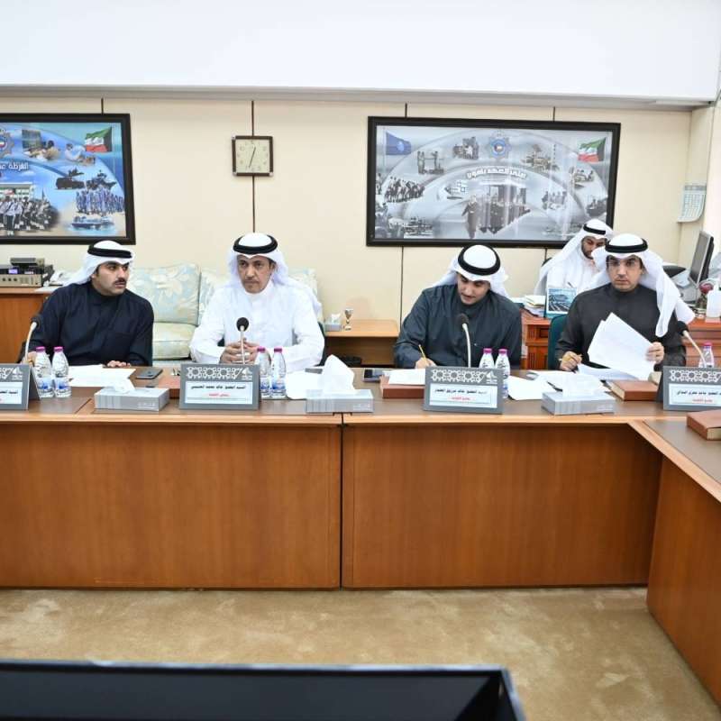 من اجتماع سابق للجنة الداخلية والدفاع