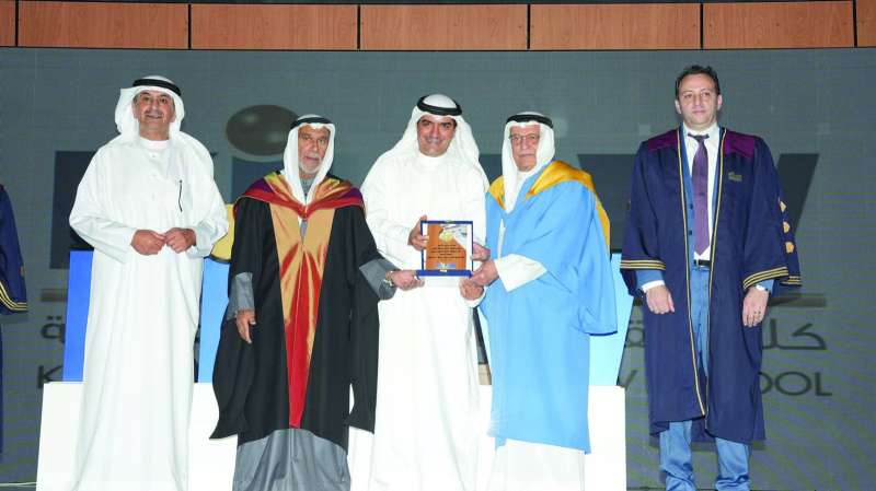 
المقاطع والخليفة يكرّمان البدر
