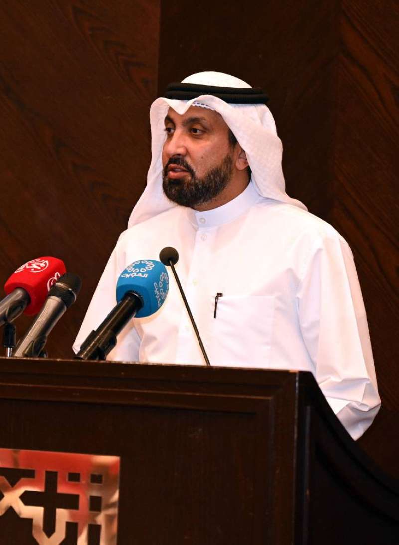 سليماني متحدثاً في الحفل الختامي للمسابقة (تصوير نايف العقلة)