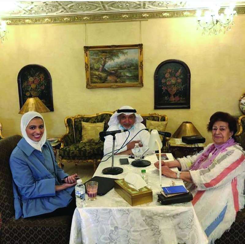 ماما أنيسة مع القيلاني والسيف