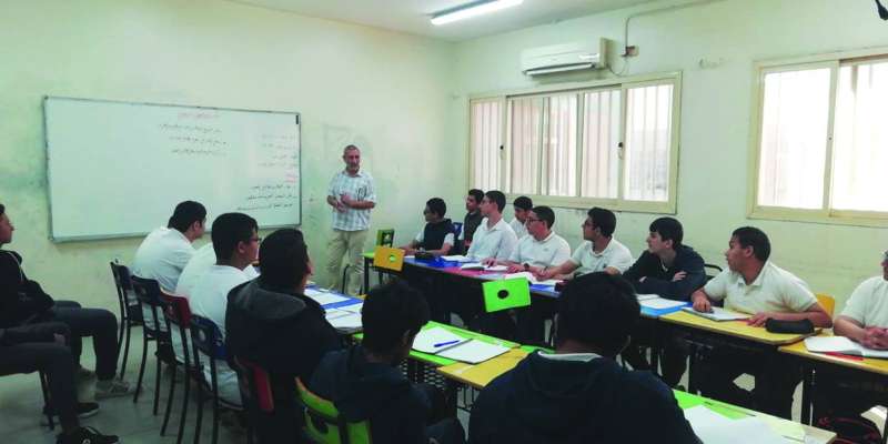 
طلبة الثانوية كانوا أكثر التزاماً
