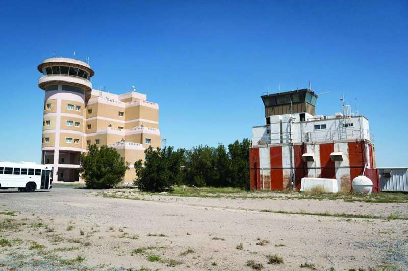 
برجا القاعدة القديم والجديد
