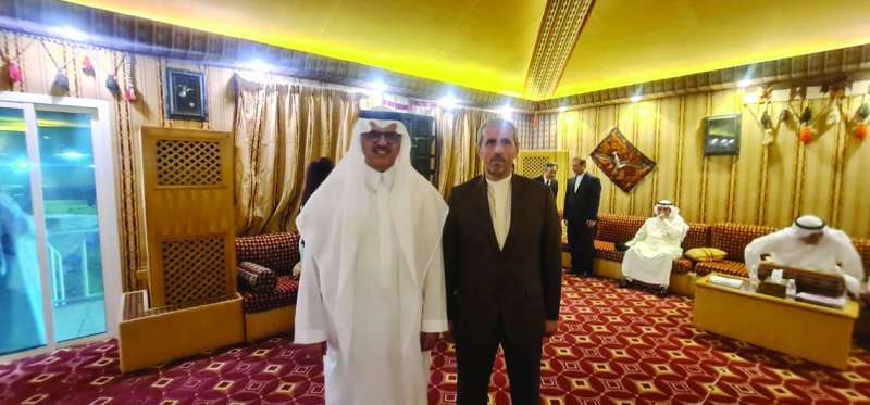 
سلطان بن سعد مع نائب السفير الإيراني
