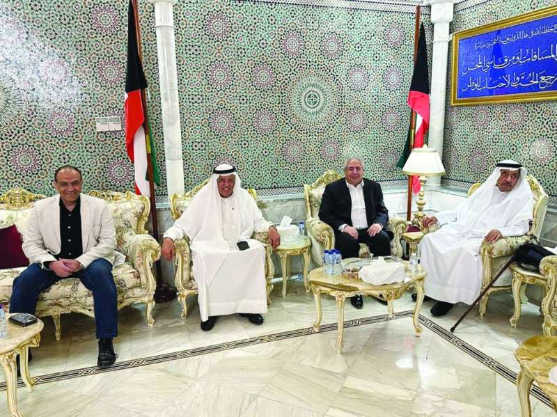 
السفير المصري في ديوانية البابطين
