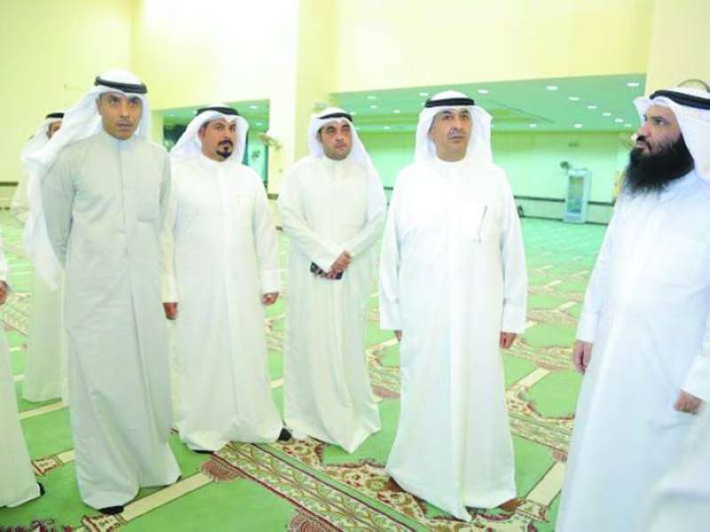 
الماجد داخل أحد المساجد في الجهراء
