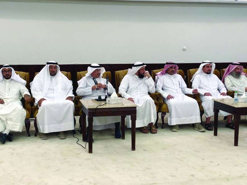 
وزير الأوقاف متوسطاً عدداً من قيادات الوزارة خلال الغبقة