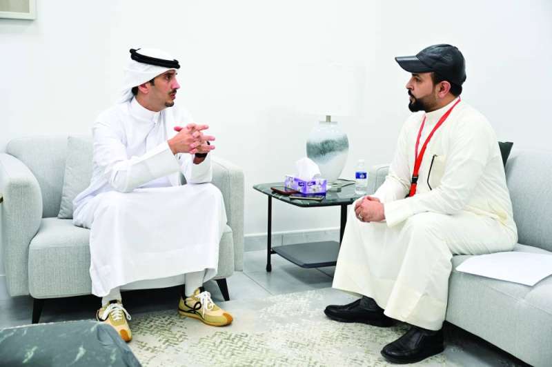 السالم متحدثاً للزميل فيصل التركي 